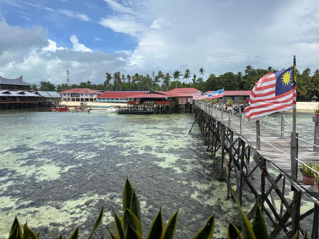 Апартаменты Mabul Backpackers Mabul Island Экстерьер фото