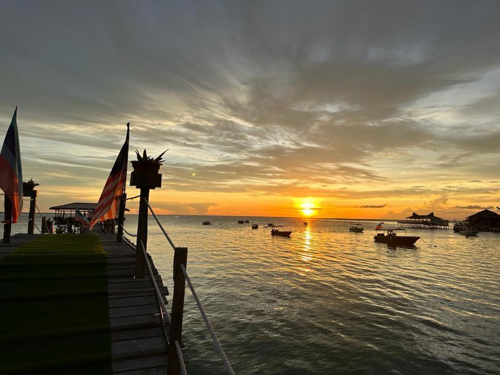 Апартаменты Mabul Backpackers Mabul Island Экстерьер фото